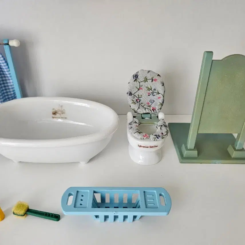 [BUNJANG] Sylvanian Families Ceramic Bathroom Furniture Set / 실바니안 도자기 욕실가구