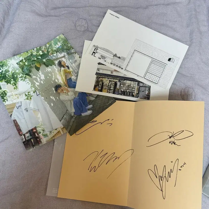 [BUNJANG] That Year We - Script Book + OST CD + Ung Yeon-su Name Tag / 그해우리는 대본집+ost cd + 웅연수 명찰