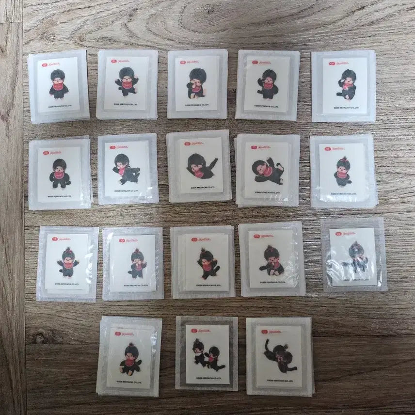 [BUNJANG] Monchhichi Mini-Album Stickers (Wafer) / 몬치치띠부씰(웨하스)판매
