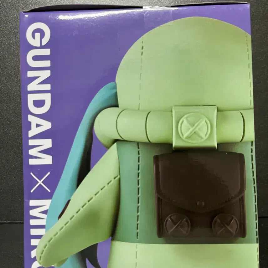 [BUNJANG] Gundam x Hatsune Miku Collaboration Zaku Plush Figure / 건담X미쿠 자쿠구루미 피규어 미쿠 건담 피규어 45주년 하츠네미쿠 피규어