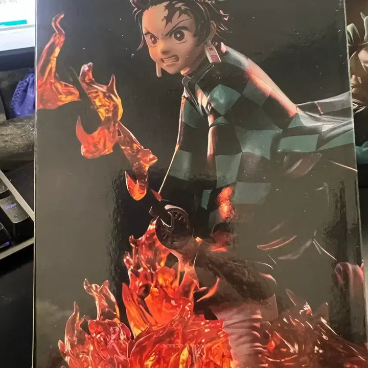 [BUNJANG] Demon Slayer Tanjiro Figure with Flame Effect / 귀멸의 칼날 탄지로 피규어
