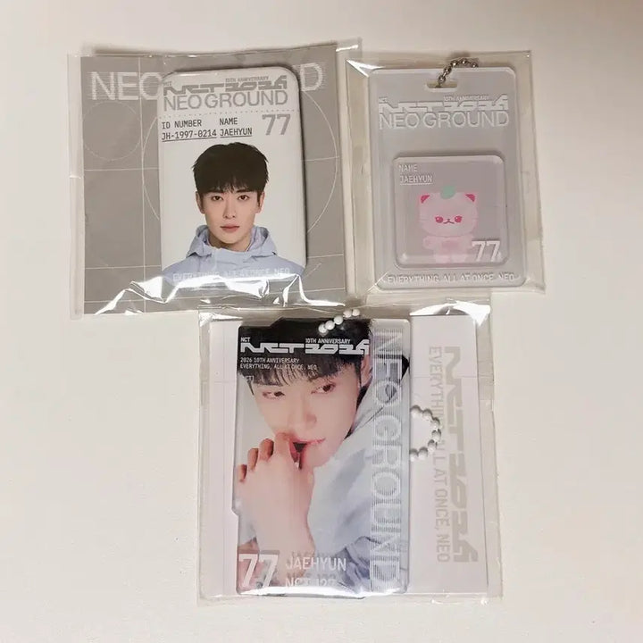 [BUNJANG] NCT 10th Anniversary Neo City: Japan Neo Ground Metal Badge, Lenticular Keychain, Miniature Keychain Bundle Set / 엔시티 10주년 팝업 네오그라운드 재현 메탈뱃지,렌티큘러,미니어처 키링