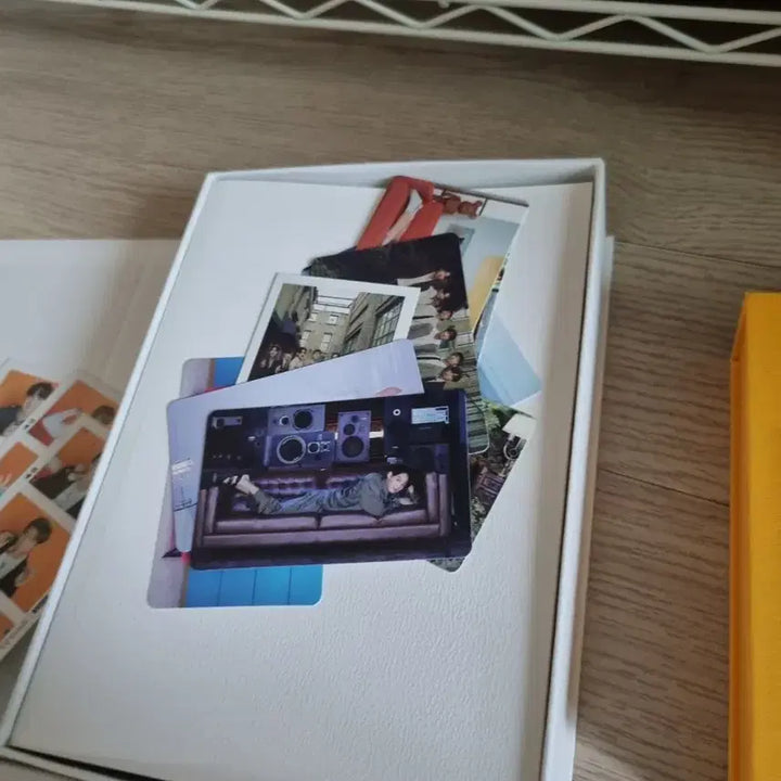 [BUNJANG] BTS Bundle Set Photocard, Four-Cut Photo, Puma Postcard, ARMY Kit, ARMY Bomb Photocard / 방탄 앨범포카. 네컷. 푸마엽서. 아미키트. 아미밤포카 일괄양도. bts