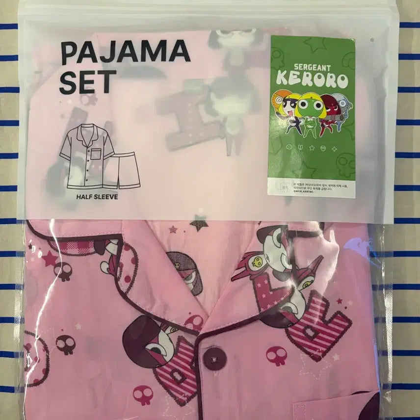 [BUNJANG] SPAO Keroro Gunsou Giroro Short Sleeve Pajama L / 미개봉) 스파오 개구리 중사 케로로 기로로 반팔 잠옷 파자마 L