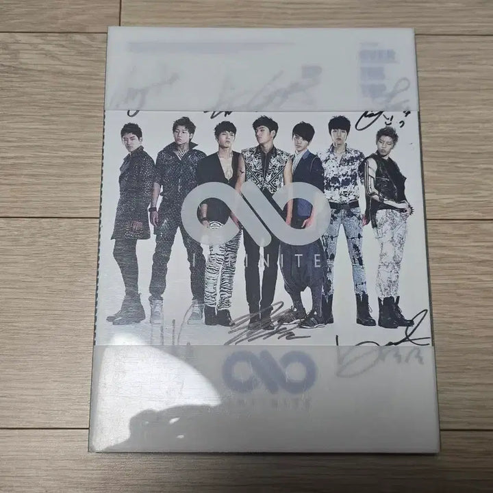 [BUNJANG] INFINITE Over The Top Official 1st Album First Press Autographed / 인피니트 over the top 내꺼하자 정규1집 앨범 초판 친필싸인