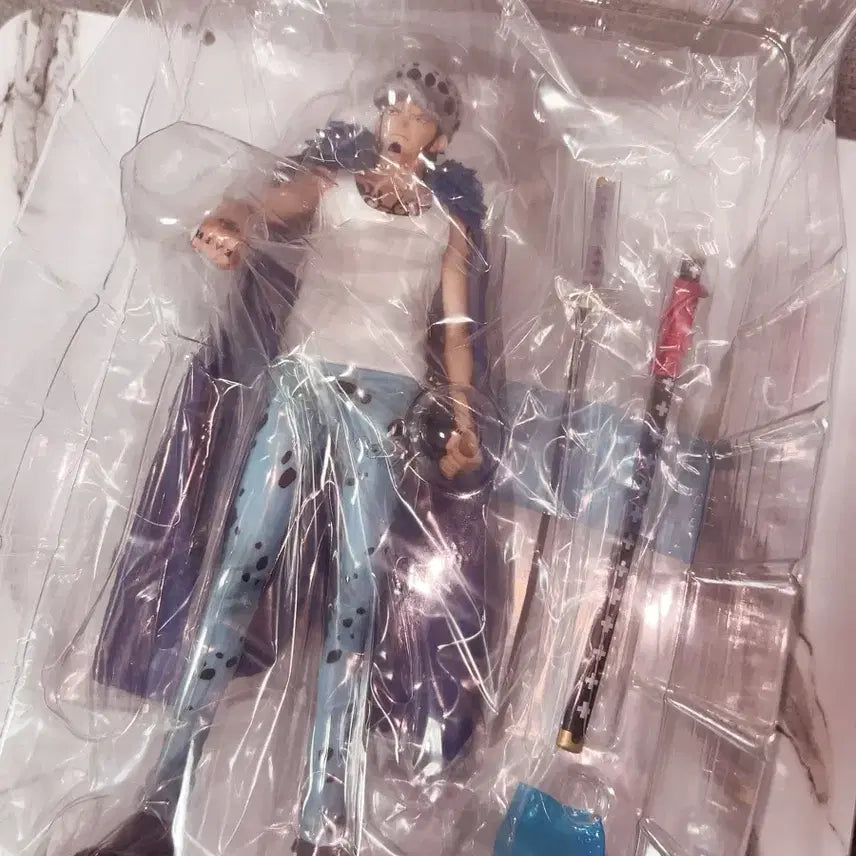 [BUNJANG] One Piece Ichiban Kuji Trafalgar Law Figure / 원피스 제일복권 A상 트라팔가 로우 피규어