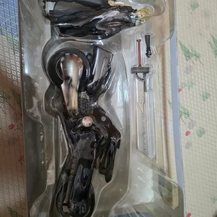 [BUNJANG] Final Fantasy VII Advent Children Play Arts Cloud &amp; Bike Figure / 파이널 판타지 7 어드벤트 칠드런 플레이아츠 클라우드 &amp; 바이크 팝니다.