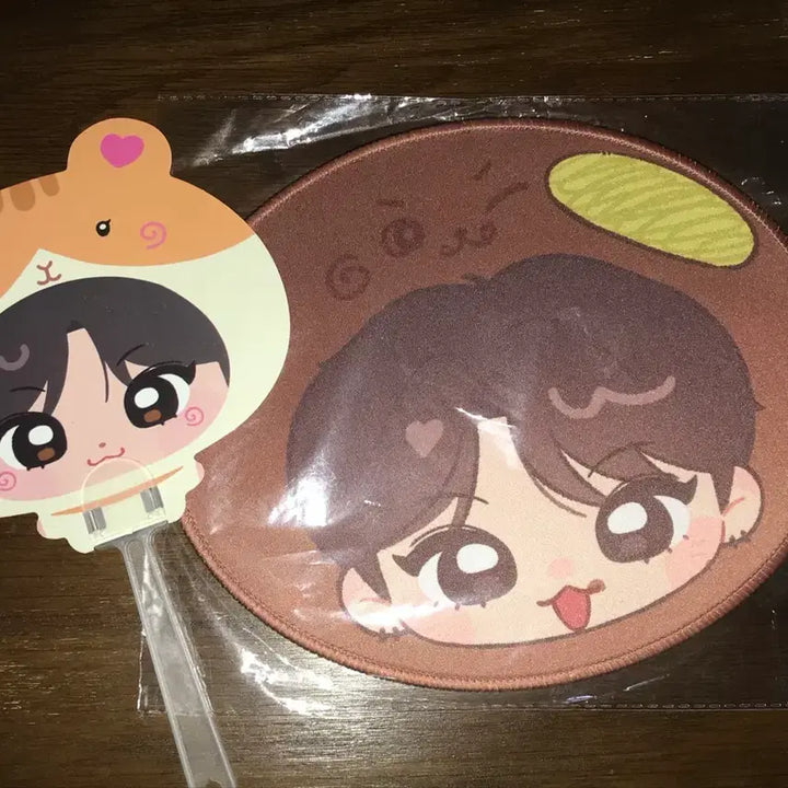 [BUNJANG] NCT WISH Riku Birthday Cafe Lucky Draw Fan and Mousepad Set / 일괄 엔시티 위시 리쿠 생카 럭드 특전 부채, 마우스 패드 비공굿