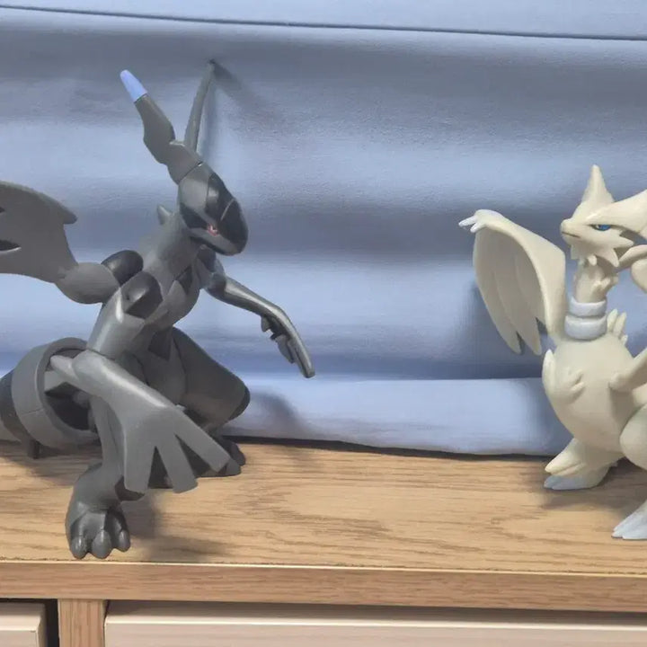 [BUNJANG] Pokemon Zekrom Reshiram Big Sofubi Figure Bundle Set / 포켓몬스터 제크로무 레시라무 피규어