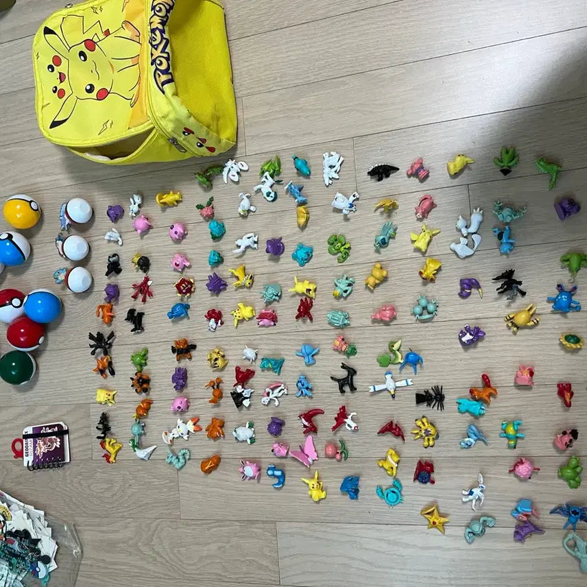 [BUNJANG] Pokemon Miniature Sticker Keychain Full Set / 포켓몬스터 미니어처 스티커 키링 풀세트