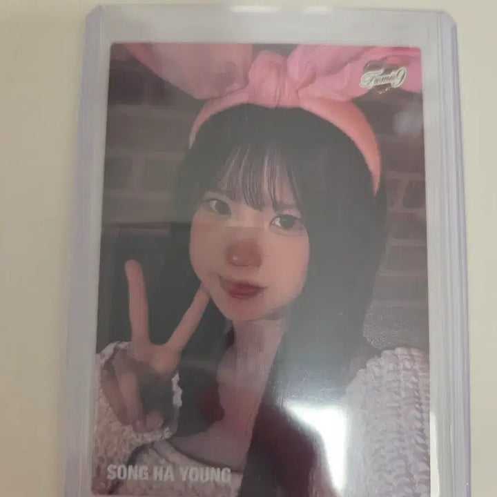 [BUNJANG] from9 fromis_9 Song Hayoung Limited Edition 99 Selfie Photocard / 테레카 프로미스나인 99한정 송하영 셀피 카드
