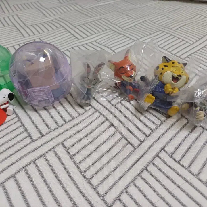 [BUNJANG] Snoopy, Zootopia, Stitch Gachapon Bundle Set / 스누피 주토피아 스티치 가챠 일괄