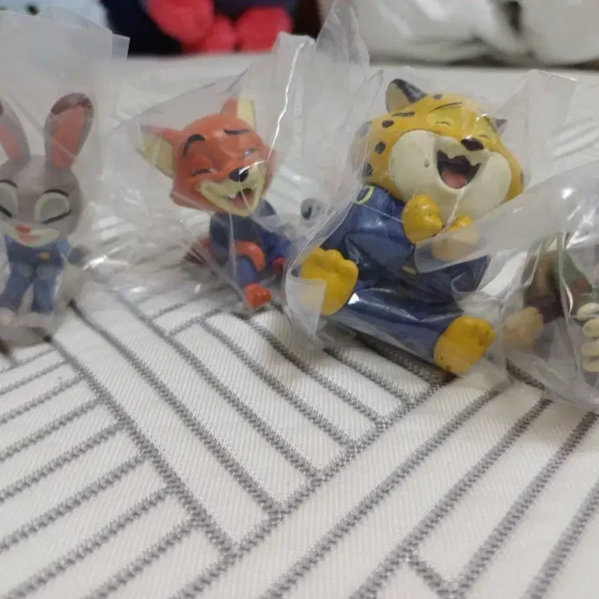 [BUNJANG] Snoopy, Zootopia, Stitch Gachapon Bundle Set / 스누피 주토피아 스티치 가챠 일괄