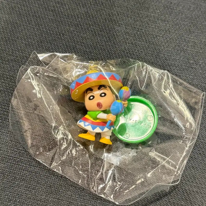 [BUNJANG] Crayon Shin-chan Chocobi Mexico Edition Figure / 짱구 초코에그 멕시코 팝니다 !
