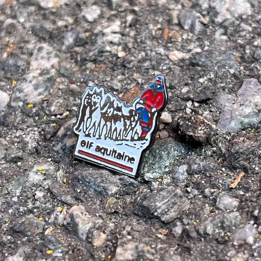 [BUNJANG] ELF Aquitaine Siberian Husky Vintage French Badge / ELF 엘프 아키텐 시베리안허스키 썰매개 프랑스뱃지 빈티지뱃지 A199