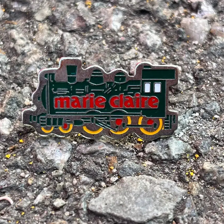 [BUNJANG] Marie Claire Vintage Train French Pin Brooch / MARIECLAIRE 마리끌레르 빈티지기차 프랑스뱃지 빈티지뱃지 A229