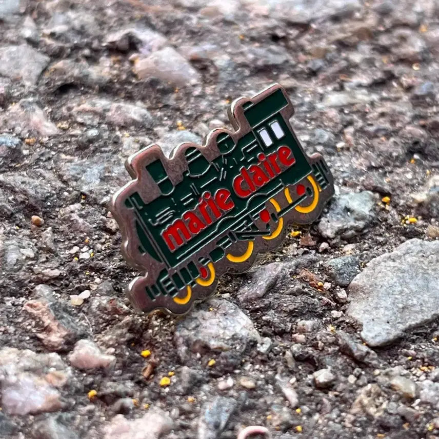 [BUNJANG] Marie Claire Vintage Train French Pin Brooch / MARIECLAIRE 마리끌레르 빈티지기차 프랑스뱃지 빈티지뱃지 A229