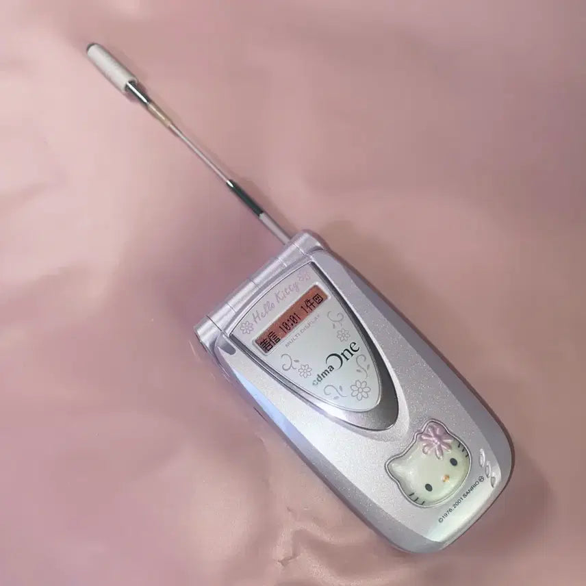 [BUNJANG] Classic Hello Kitty Phone Japanese Mockup Phone Docomo Gyaru Phone Charm Strap / 고전 키티폰 일본 모형폰 목업폰 도코모 갸루폰 키링 스트랩 다이어리