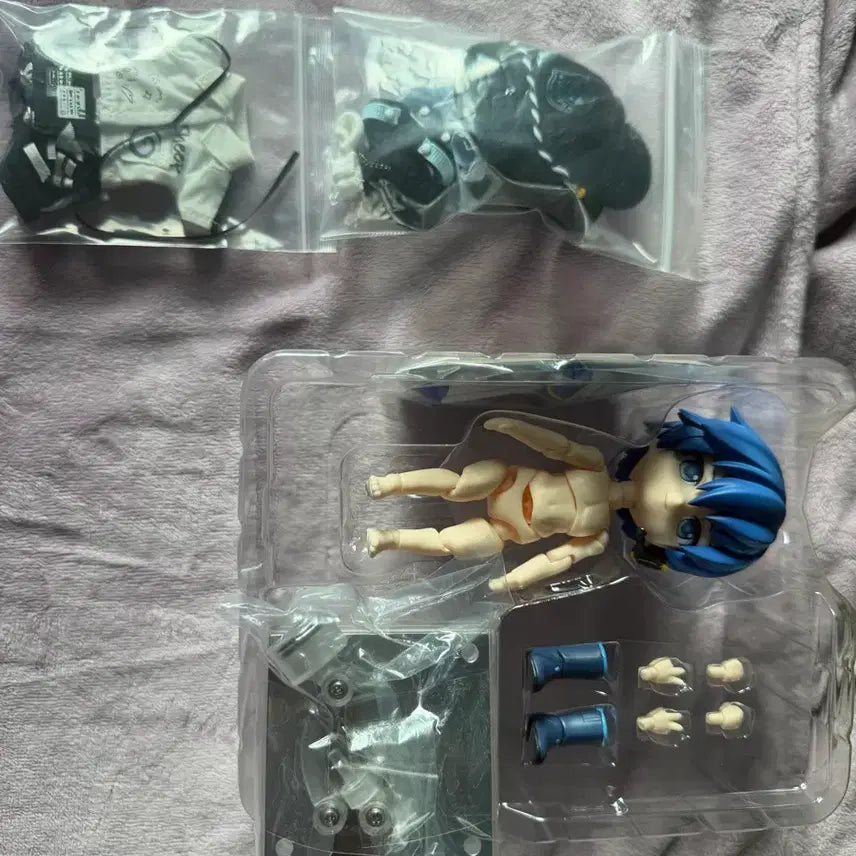 [BUNJANG] Kaito Nendoroid Doll + 2 Acrylic Stands + Nendoroid Doll Outfits Bundle Set / 카이토 넨도돌+아크릴2+넨도돌 의상 두개 일괄