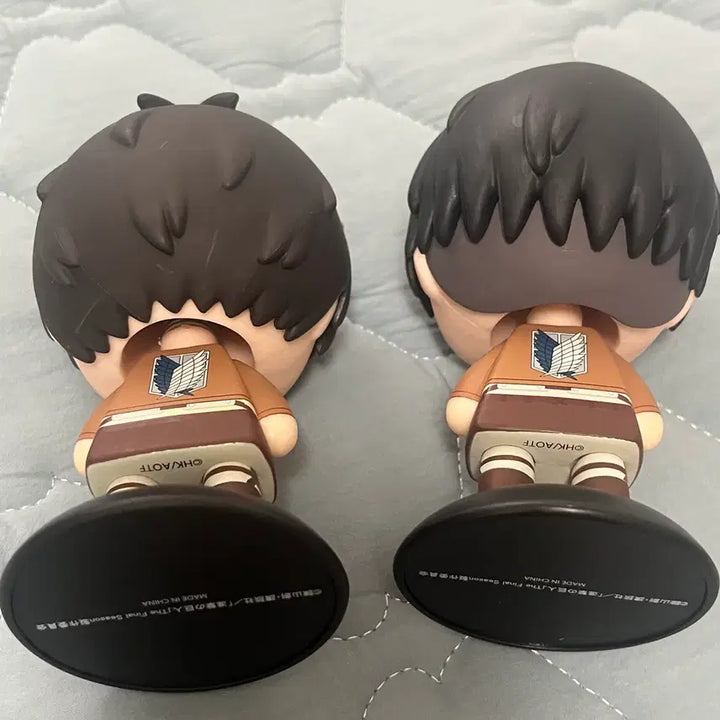 [BUNJANG] Attack on Titan Levi &amp; Eren Yurayura Bobblehead Figure / 진격거 리바이&amp;에렌 유라유라 버블헤드 피규어 판매