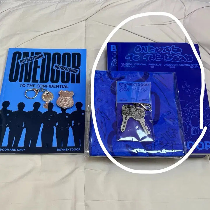 [BUNJANG] BOYNEXTDOOR Membership Kit Season 3 Slogan, Keyring, Photobook / 보넥도 멤버십 멤버쉽 키트 3기 (슬로건, 키링, 포토북 / 포카X)