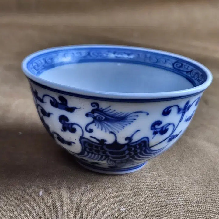 [BUNJANG] Ming Dynasty Xuande Mark Blue and White Porcelain Six-Figured Phoenix Motif Tea Cup / 중국도자기 대명선덕년제 청화백자 육필 봉황문 찻잔