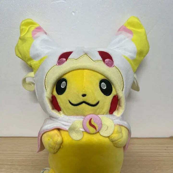 [BUNJANG] Mega Dabbany Pikachu Poncho Pikachu Figure / 판쵸 피카츄 다부니판쵸피카츄 메가다부니카츄