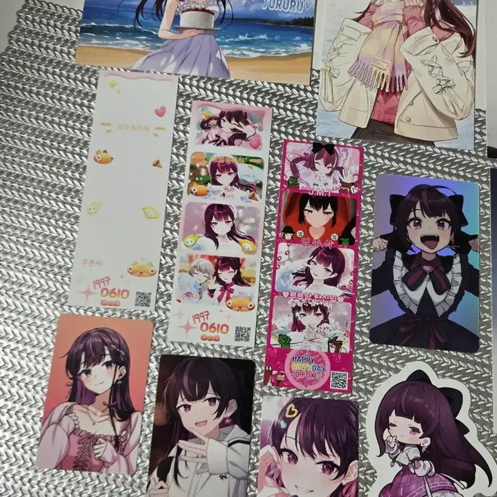 [BUNJANG] ISEGYE IDOL Jururu Goods Bundle Set (including 4-Cut Photos) / 이세돌 주르르 네컷포함 굿일괄 (이세계아이돌 이세페 마세돌 차세돌 팝업봤