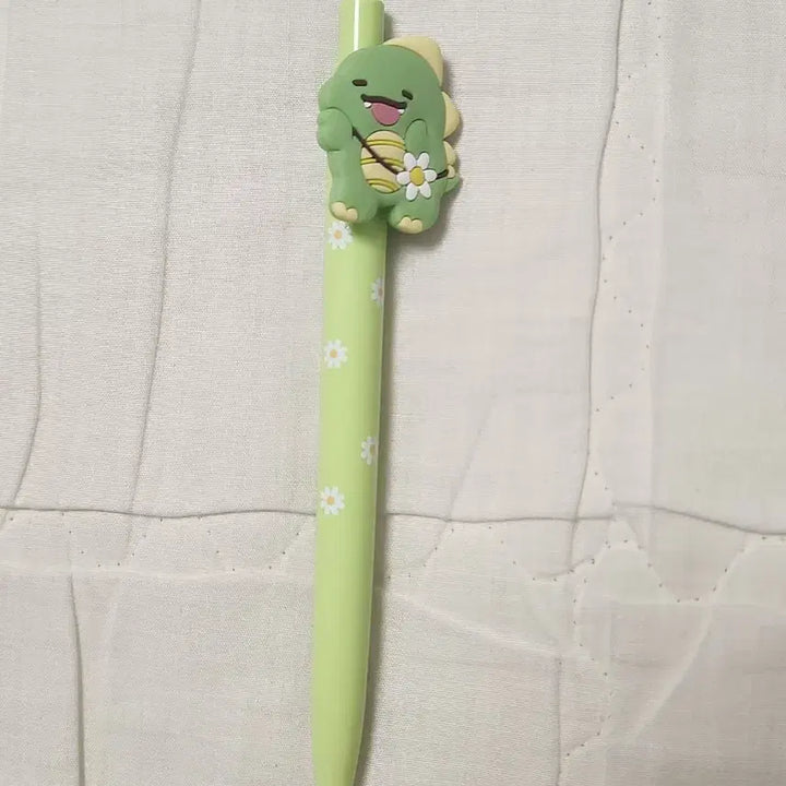 [BUNJANG] Pixely Dinosaur Plush Keychain, Spring Acrylic Keychain, Spring Ballpoint Pen Bundle / 픽셀리 공룡 인형키링, 봄 아크릴 키링, 봄 볼펜 일괄