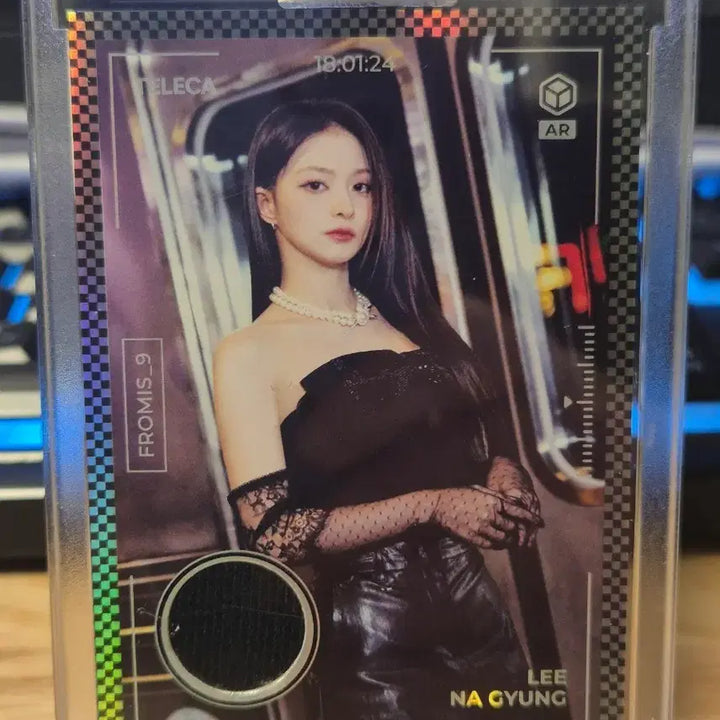 [BUNJANG] Fromis_9 Lee Nagyung Game Worn Relic Card / 테레카 프로미스나인 이나경 실착 렐릭 카드