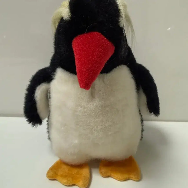 [BUNJANG] Rockhopper Penguin Plush Toy / 바위뛰기펭귄 인형 독특한 인형