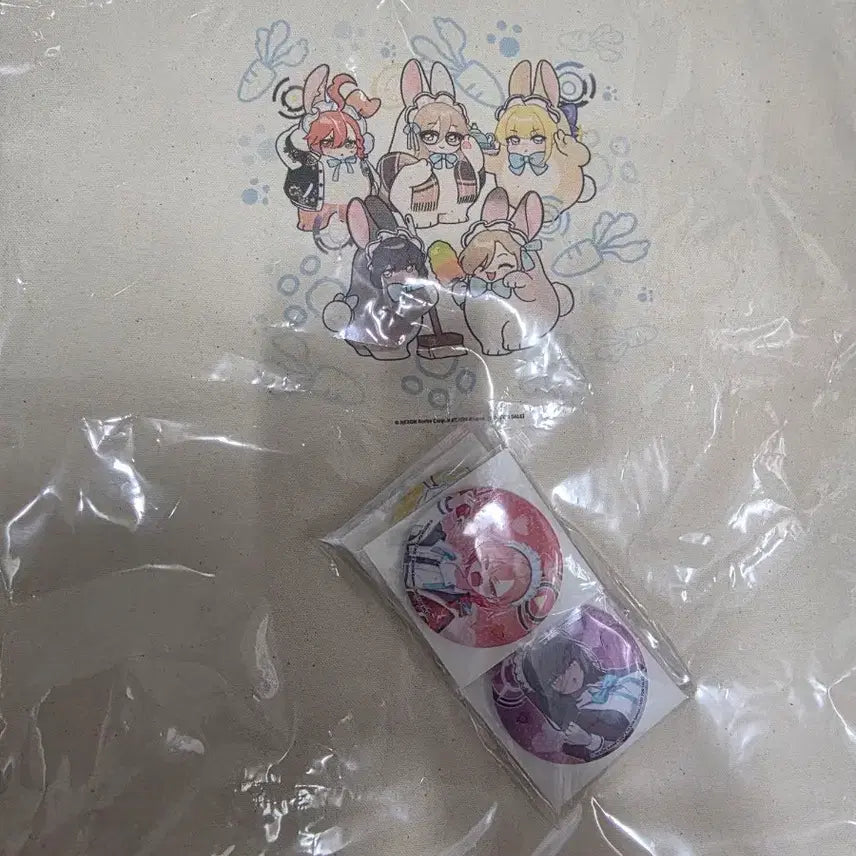 [BUNJANG] Blue Archive Aniplex Limited Eco Bag &amp; Badge Set / 블루아카이브 애니플러스 한정 에코백 뱃찌 세트 판매