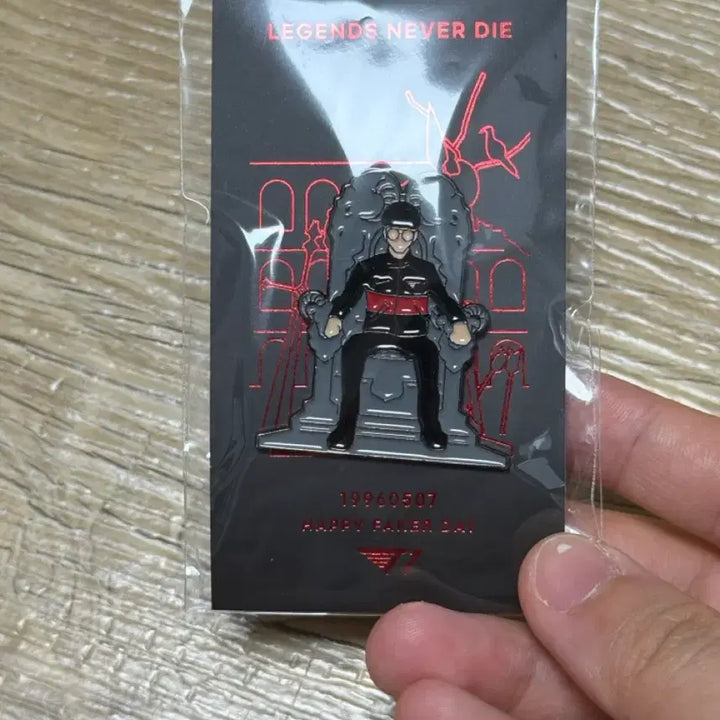 [BUNJANG] T1 Faker Legend Never Die Birthday Badge / 페이커 레전드네버다이 생일 뱃지 티원 굿즈 해피페이커데이
