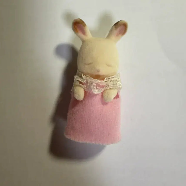 [BUNJANG] Old Sylvanian Sleeping Rabbit / 올드 실바니안 슬리핑 토끼