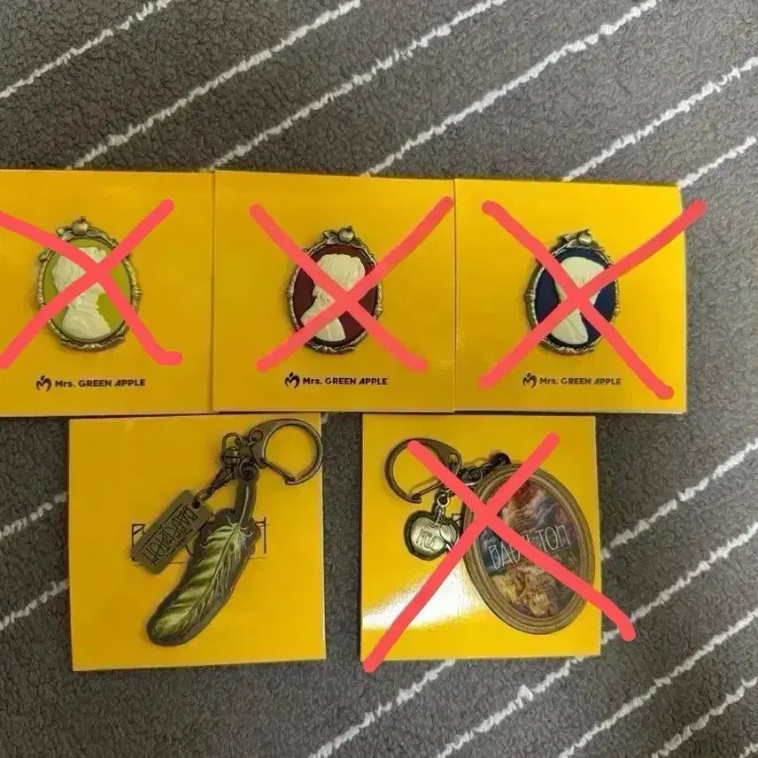 [BUNJANG] Mrs. GREEN APPLE Ryoka Brooch Keyring Set / Mrs. GREEN APPLE 료카 깃털 키링