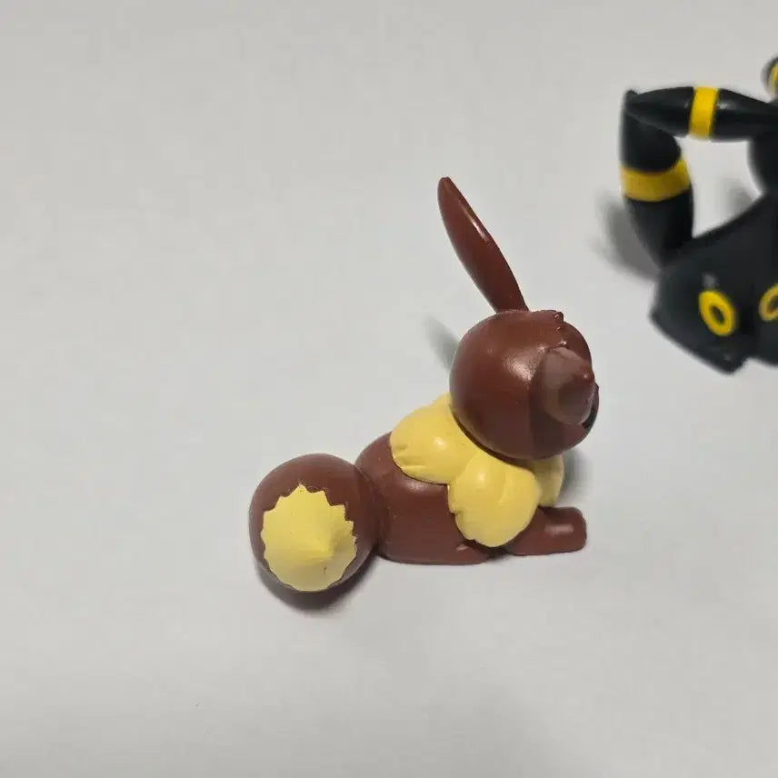 [BUNJANG] Pokemon Eevee/Umbreon Eevees Gacha / 포켓몬스터 이브이/블래키 이브이즈 가챠