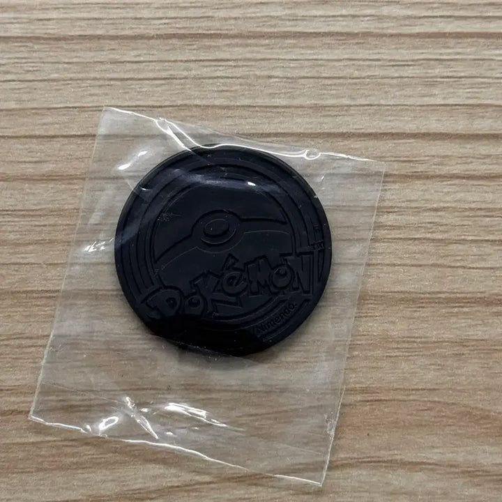 [BUNJANG] Pokemon 25th Anniversary Special Set Lucky Coin / [포켓몬 코인] 25th 스페셜 세트 한정 럭키코인