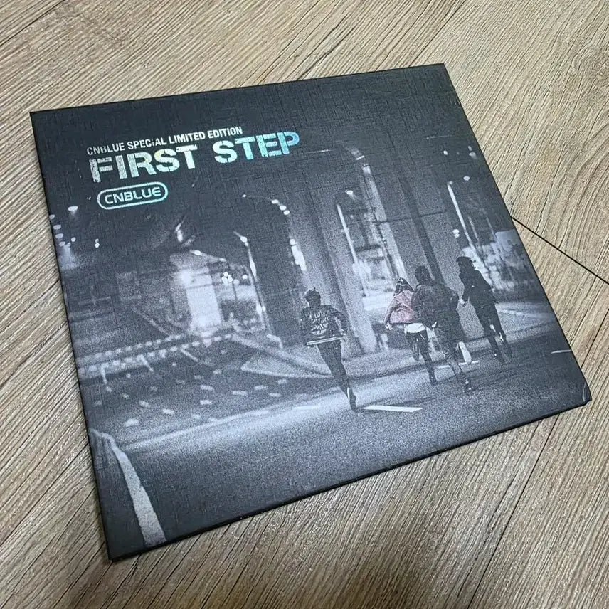 [BUNJANG] CNBLUE FIRST STEP Special Edition Album / CNBLUE FIRST STEP 스페셜 에디션 앨범