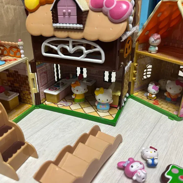 [BUNJANG] Vintage Hello Kitty Cookie House Playset / 고전 키티 쿠키 하우스