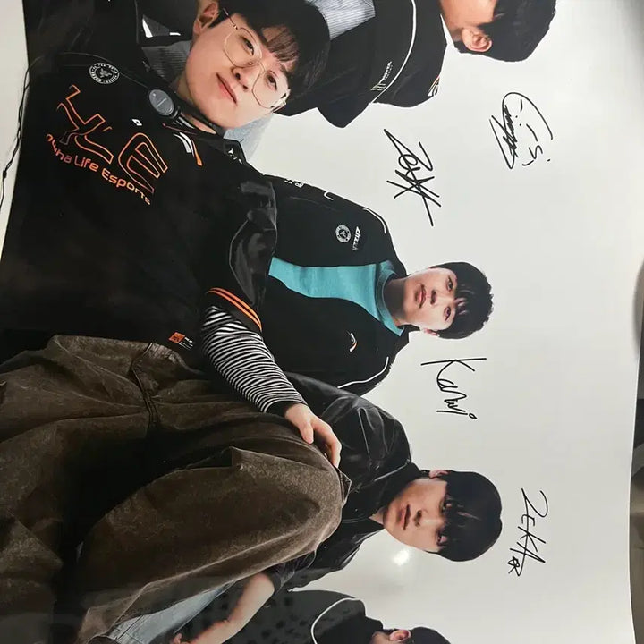 [BUNJANG] HLE Membership A2 Poster Set (2 pcs) / HLE 멤버십 포스터 세트 A2 2장