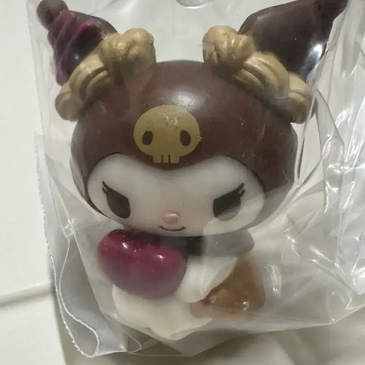 [BUNJANG] Sanrio Kuromi My Melody Dessert Gacha Figure / 산리오 쿠로미 마이멜로디 피규어 디저트 가챠