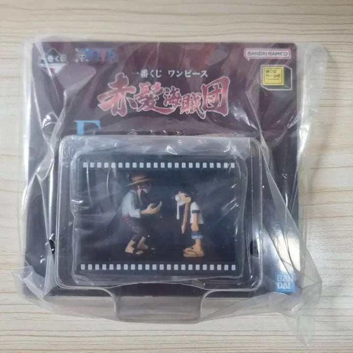 [BUNJANG] One Piece Red-Haired Pirates Ichiban Kuji Prize E (Shanks &amp; Luffy) Figure / 원피스 빨간머리해적단 쿠지 E상(샹크스&amp;루피)