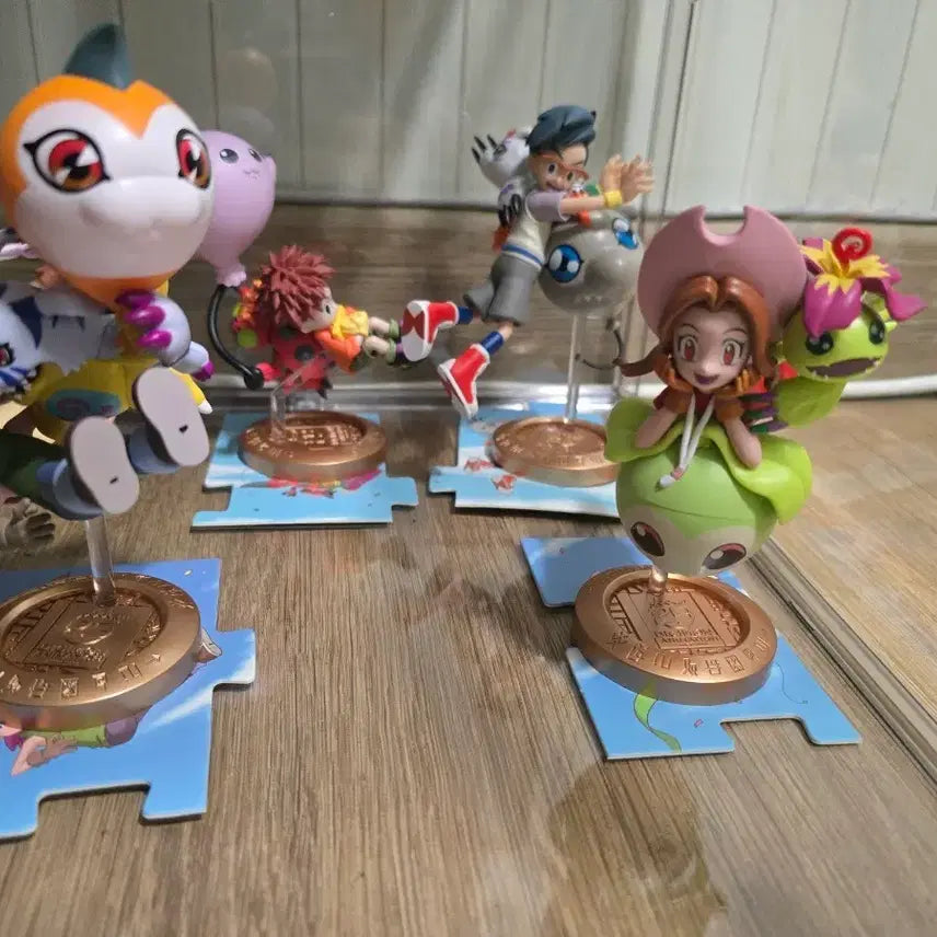 [BUNJANG] Digimon 25th Anniversary Balloon Figure Set (Matt, Mimi, Izzy, Tentomon) / 디지몬 25주년 풍선 피규어 매튜 미나 한솔 석이