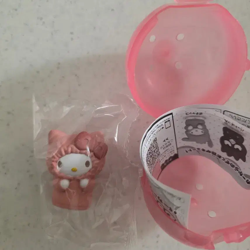 [BUNJANG] Sanrio Hello Kitty Mugyuu Hood Gacha Figure / 키티 산리오 무규규 후드 가챠
