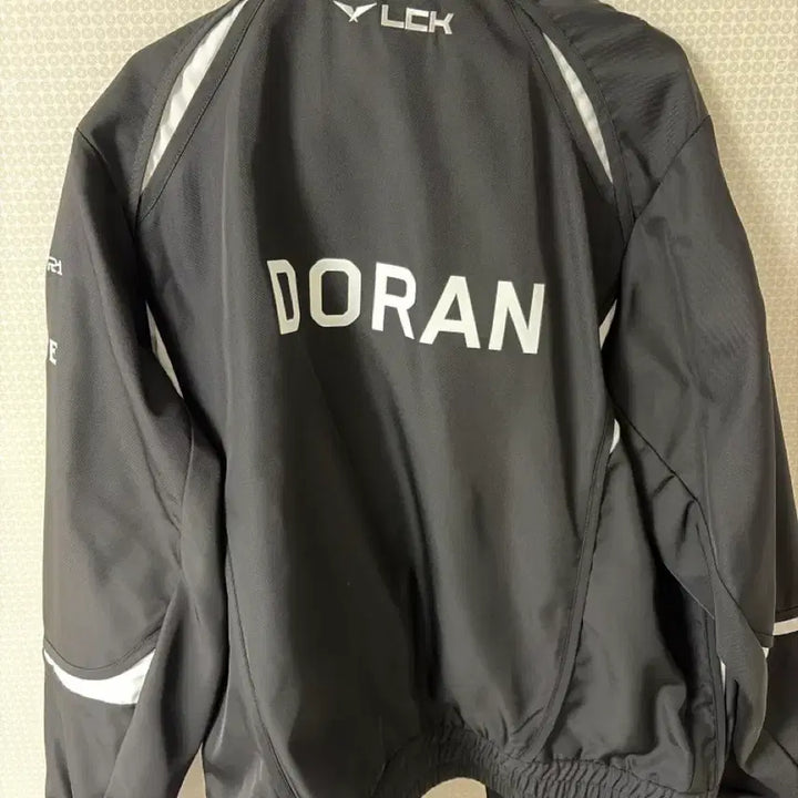 [BUNJANG] T1 2026 Official Uniform Jacket Doran L Size / 2026 T1 정규 유니폼 자켓 도란 마킹 L사이즈