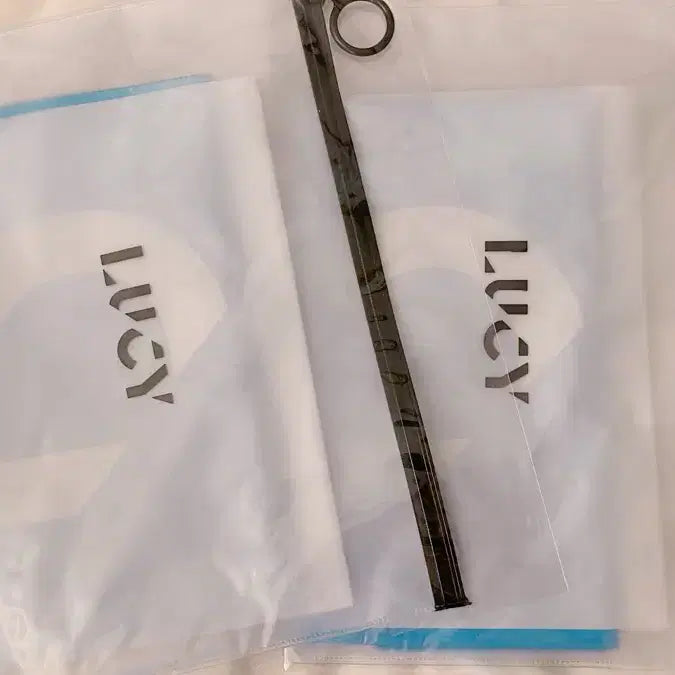 [BUNJANG] Lucy Flower Concert MD Slogan (Sealed) / 루시 flower 콘서트 md 슬로건 미개봉 판매