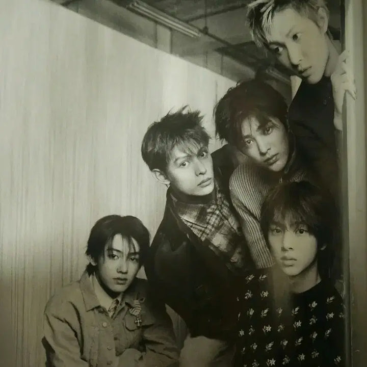 [BUNJANG] COURTISANE SPUR Japan Magazine / (새상품) 그룹 코르티스가 표지 장식한 SPUR 일본잡지 양도합니다