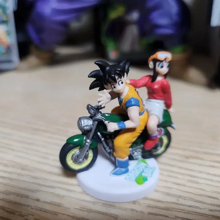 [BUNJANG] Dragon Ball Son Goku &amp; Chichi Motorcycle Figure / 드래곤볼 피규어(정품)미니 초레어 손오공 치치 오토바이