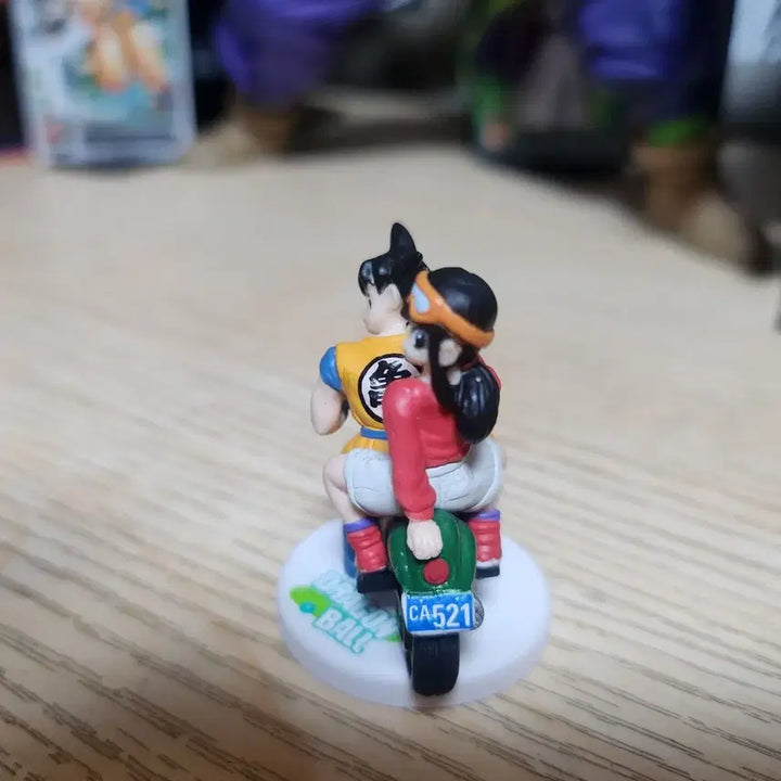 [BUNJANG] Dragon Ball Son Goku &amp; Chichi Motorcycle Figure / 드래곤볼 피규어(정품)미니 초레어 손오공 치치 오토바이
