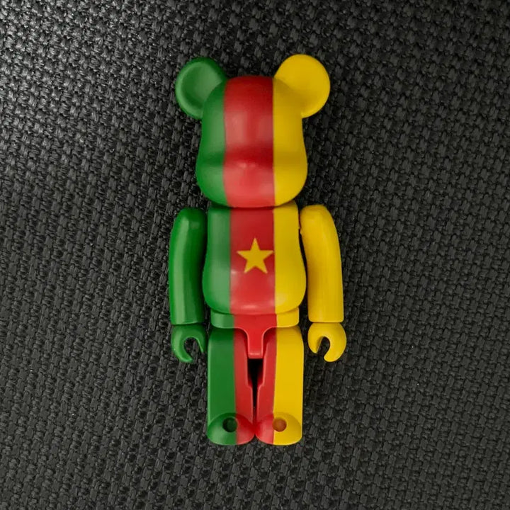 [BUNJANG] Bearbrick Series 25 Cameroon Unsealed / 베어브릭 25탄 카메룬 개봉 (카드X)